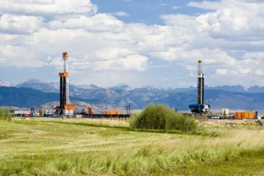 USA zwiększają produkcję ropy łupkowej